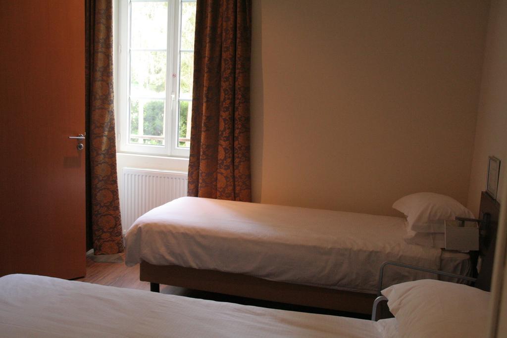 Hotel La Beauze Aubusson  Zimmer foto